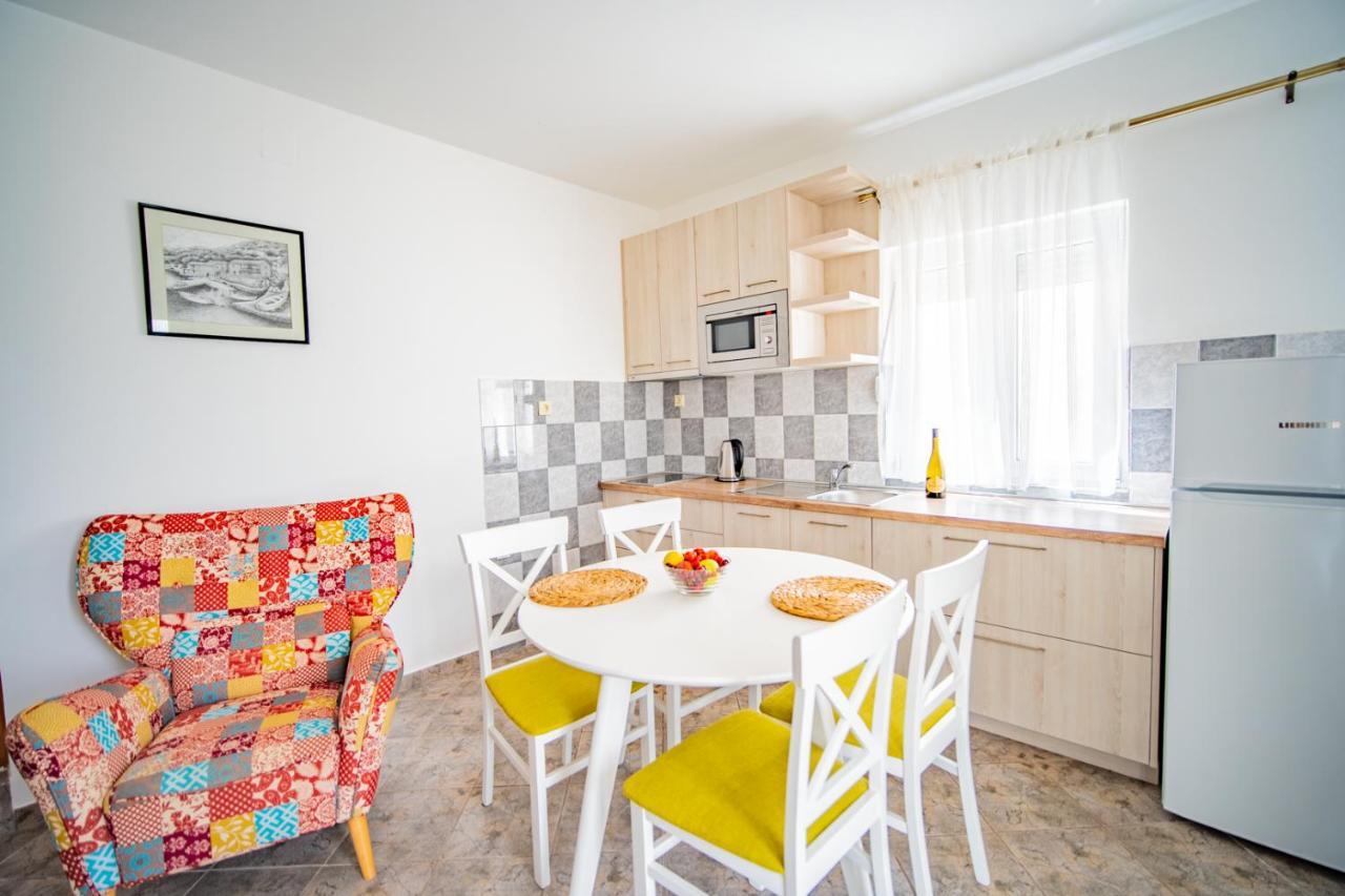 Apartments Novo Mulo Tivat Exterior photo